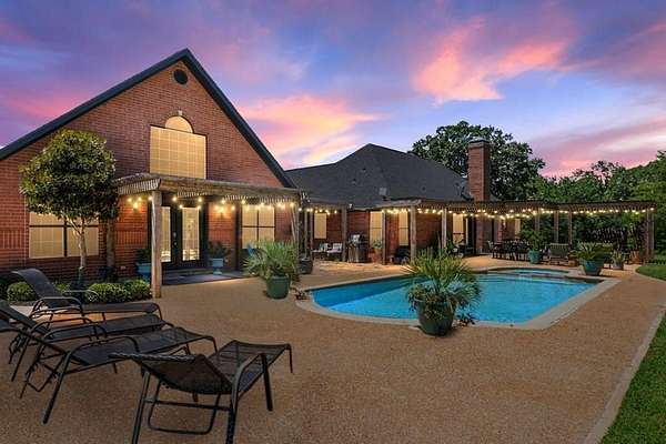 20.5 Acres of Land with Home for Sale in Mabank, Texas