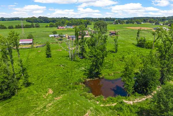 33 Acres of Recreational Land with Home for Sale in Decherd, Tennessee