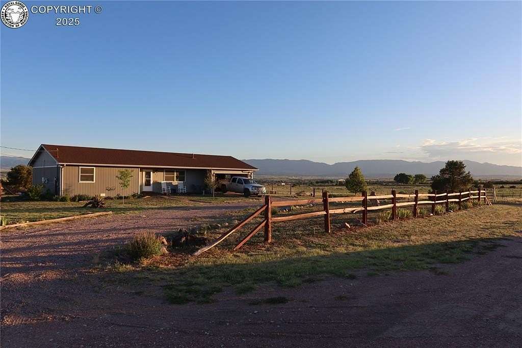 4.12 Acres of Residential Land with Home for Sale in Penrose, Colorado