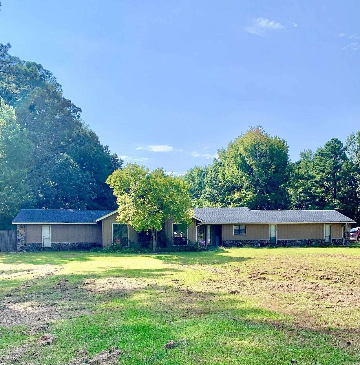 2.39 Acres of Residential Land with Home for Sale in Pine Bluff, Arkansas