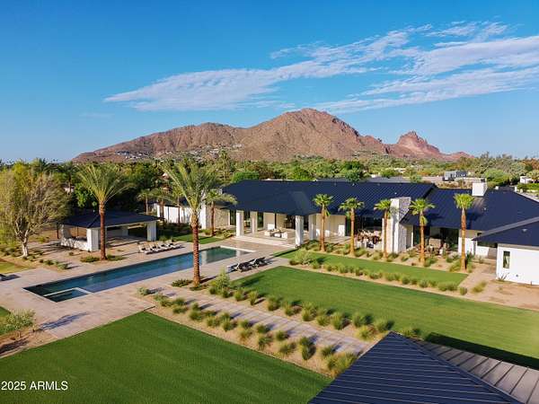 3.19 Acres of Residential Land with Home for Sale in Paradise Valley, Arizona