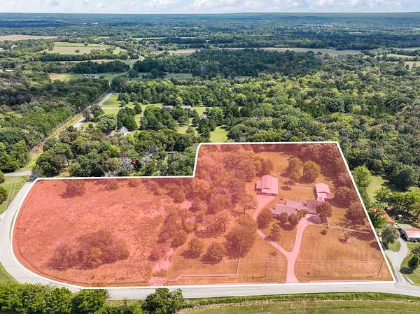 5.44 Acres of Land with Home for Auction in Rockvale, Tennessee