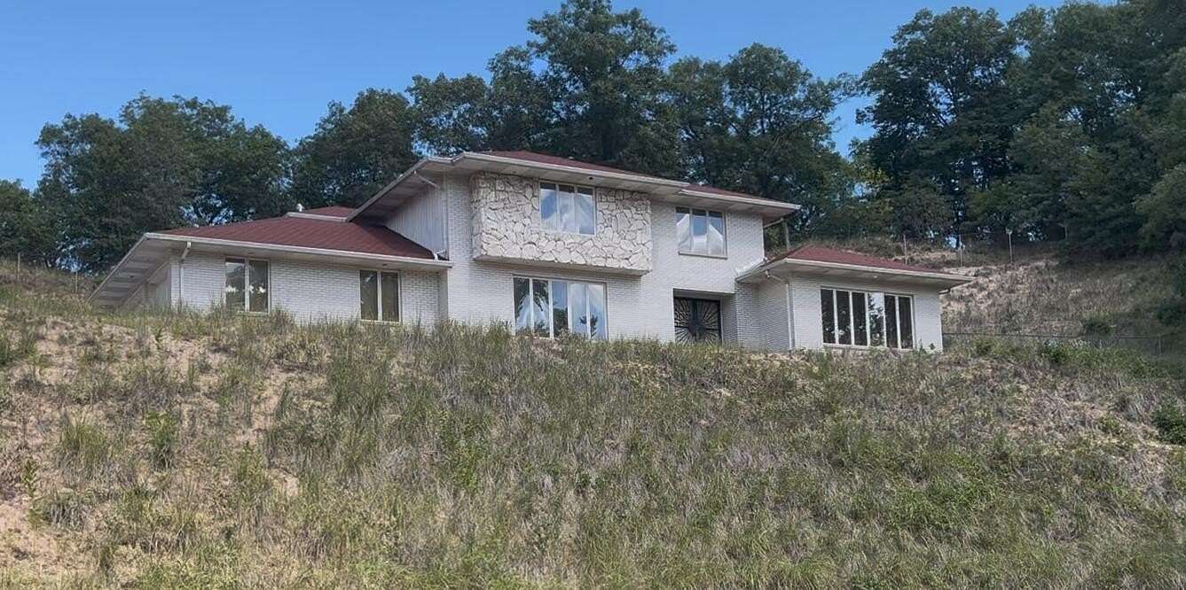 1.89 Acres of Residential Land with Home for Sale in Gary, Indiana