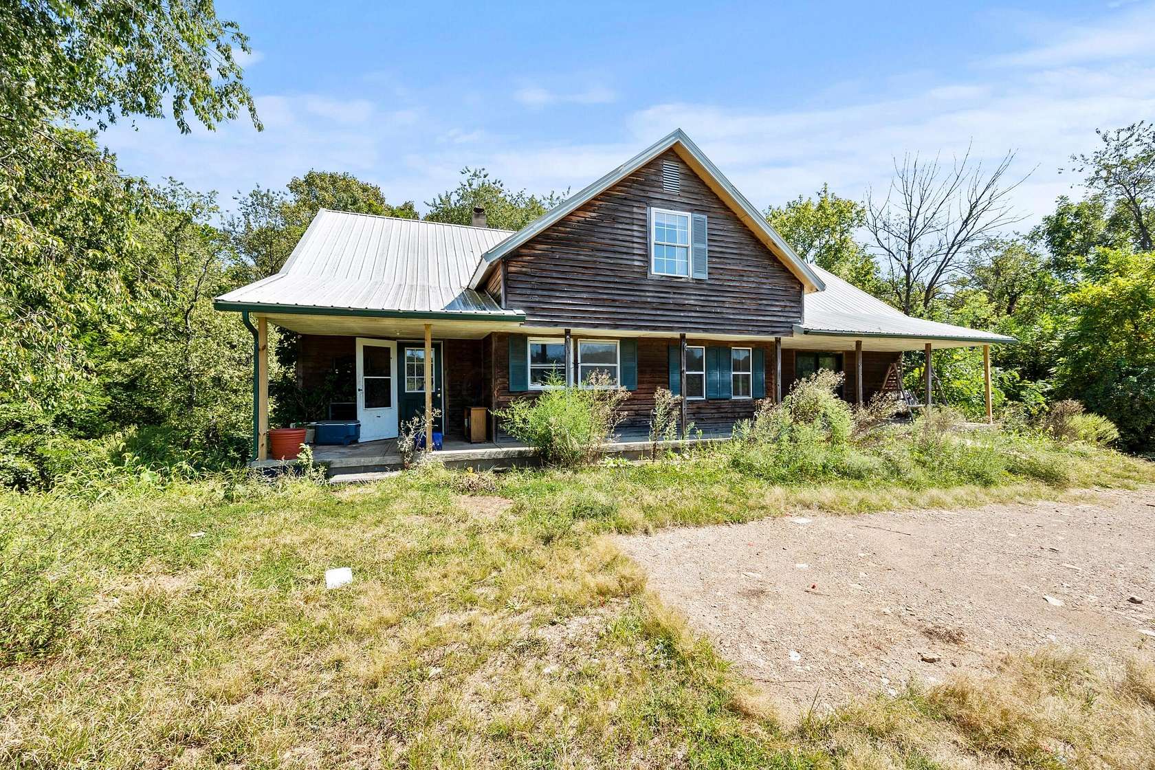 5 Acres of Residential Land with Home for Sale in Laurelville, Ohio