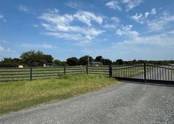 5 Acres of Residential Land for Sale in Muskogee, Oklahoma