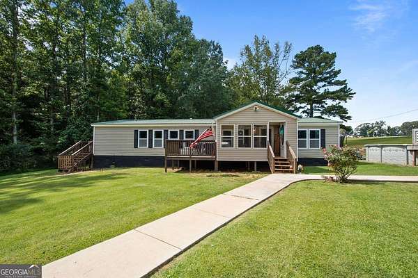 2 Acres of Residential Land with Home for Sale in Roopville, Georgia