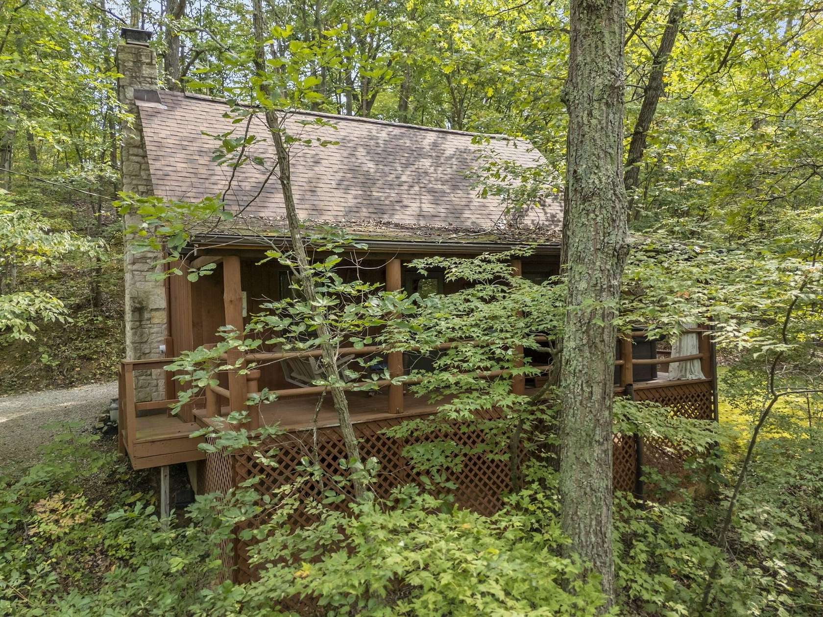 21.6 Acres of Improved Recreational Land for Sale in Logan, Ohio