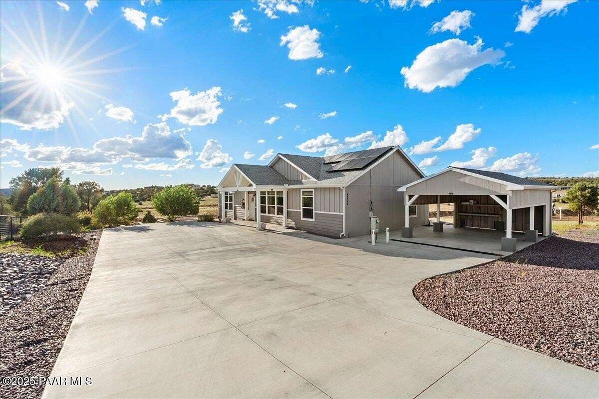 2 Acres of Residential Land with Home for Sale in Prescott, Arizona