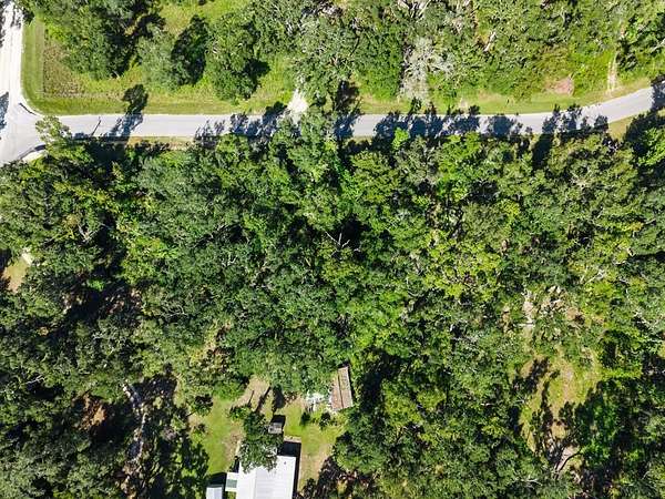 2.5 Acres of Residential Land for Sale in Old Town, Florida