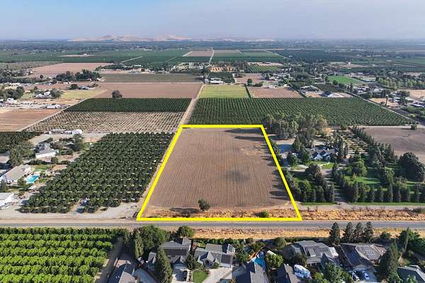 5 Acres of Land for Sale in Exeter, California
