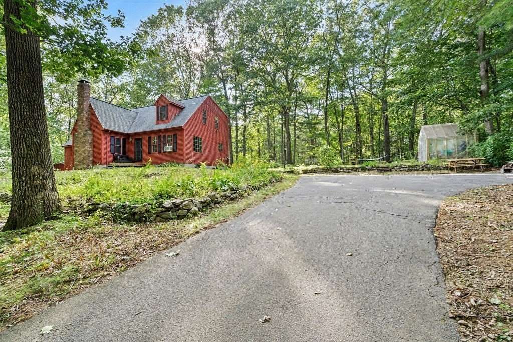 2.44 Acres of Residential Land with Home for Sale in Spencer, Massachusetts