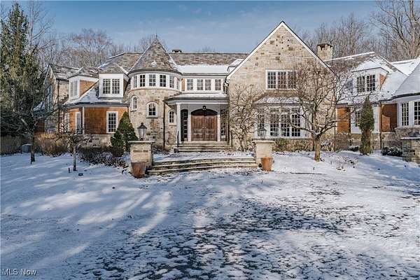 5.29 Acres of Residential Land with Home for Sale in Gates Mills, Ohio