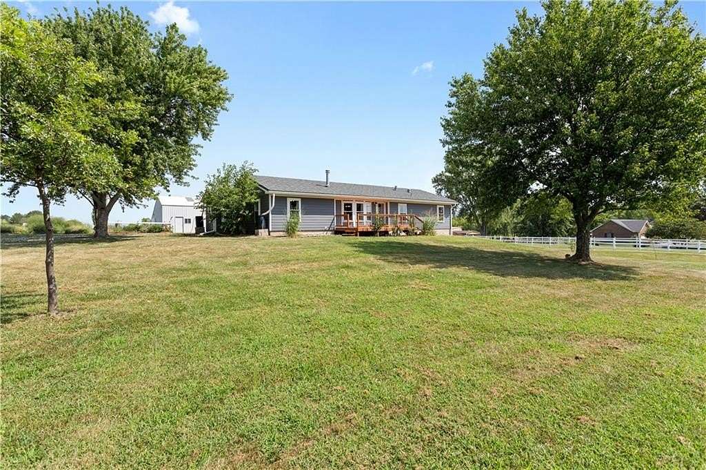 9.57 Acres of Land with Home for Sale in Basehor, Kansas