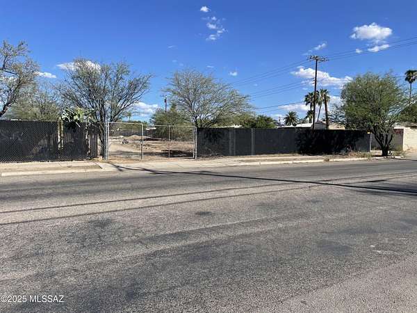 0.7 Acres of Residential Land for Sale in Tucson, Arizona