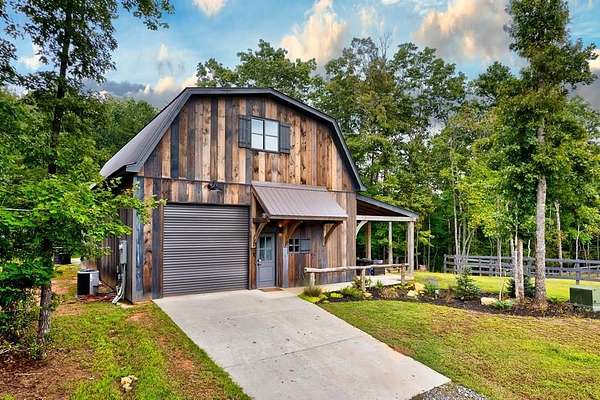 21 Acres of Land with Home for Sale in Mineral Bluff, Georgia