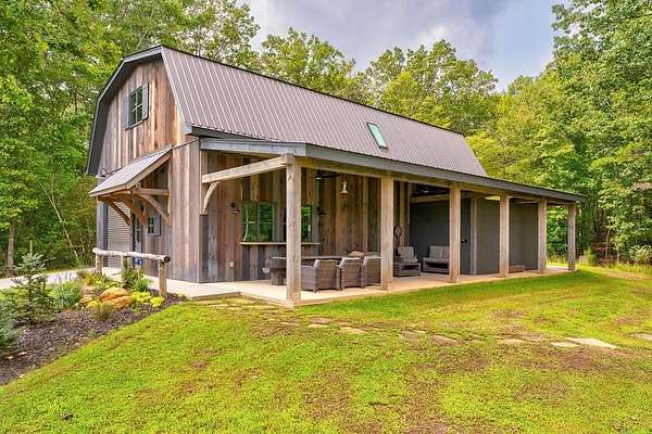 21 Acres of Recreational Land with Home for Sale in Mineral Bluff, Georgia