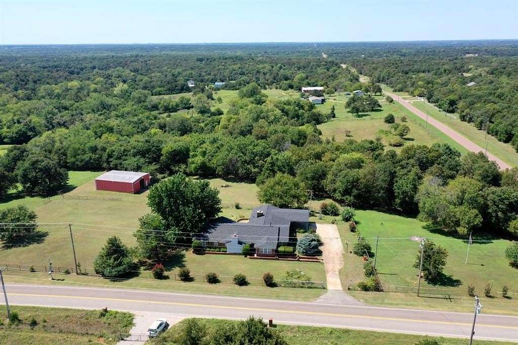 5 Acres of Residential Land with Home for Sale in Norman, Oklahoma