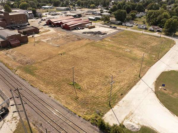 2 Acres of Commercial Land for Sale in Monmouth, Illinois
