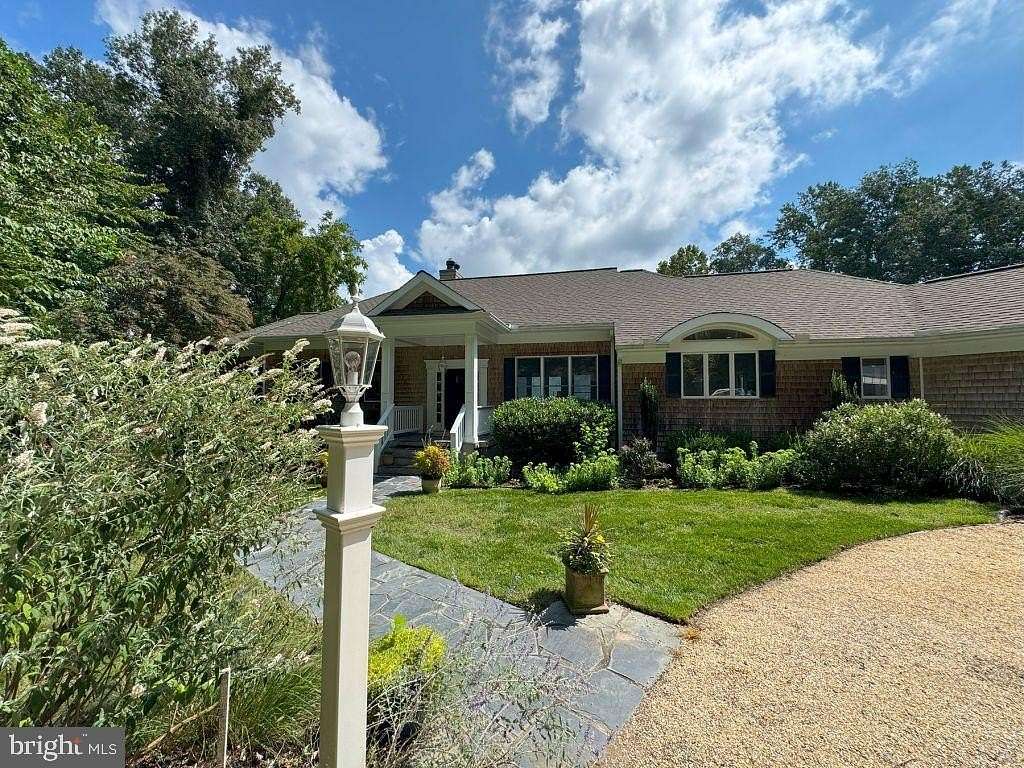 8 Acres of Residential Land with Home for Sale in Laneview, Virginia