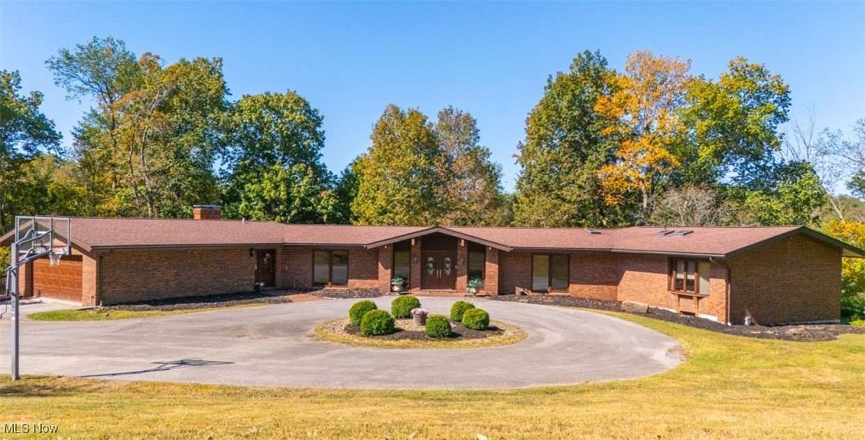 1.83 Acres of Residential Land with Home for Sale in St. Clairsville, Ohio