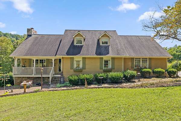 12.3 Acres of Land with Home for Sale in Chattanooga, Tennessee