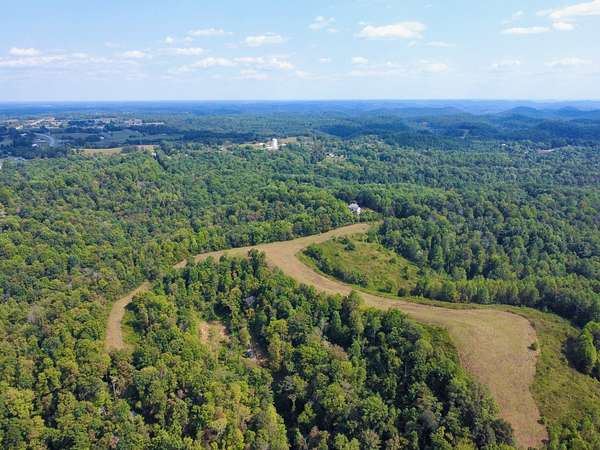 47.3 Acres of Recreational Land & Farm for Sale in Westmoreland, Tennessee