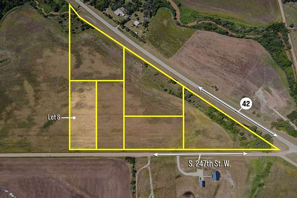 3.25 Acres of Residential Land for Sale in Viola, Kansas