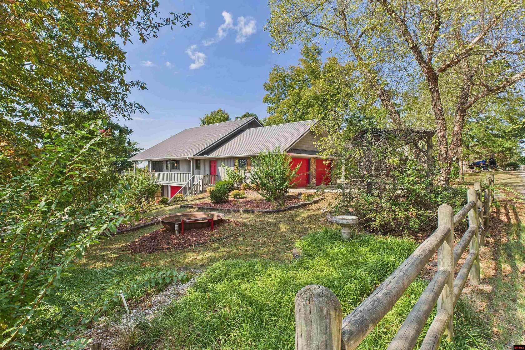 6 Acres of Residential Land with Home for Sale in Mountain Home, Arkansas