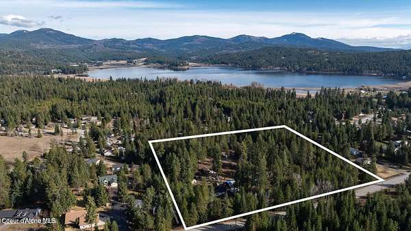 10.1 Acres of Land with Home for Sale in Hauser, Idaho