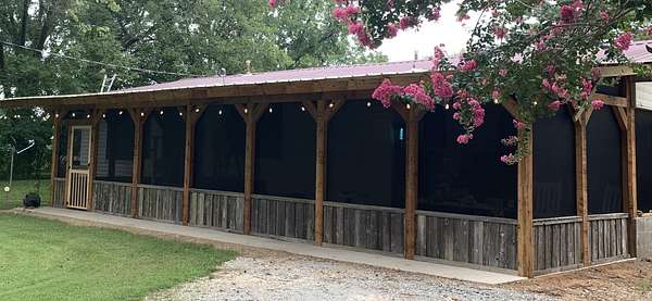 7.5 Acres of Residential Land with Home for Sale in Brookland, Arkansas