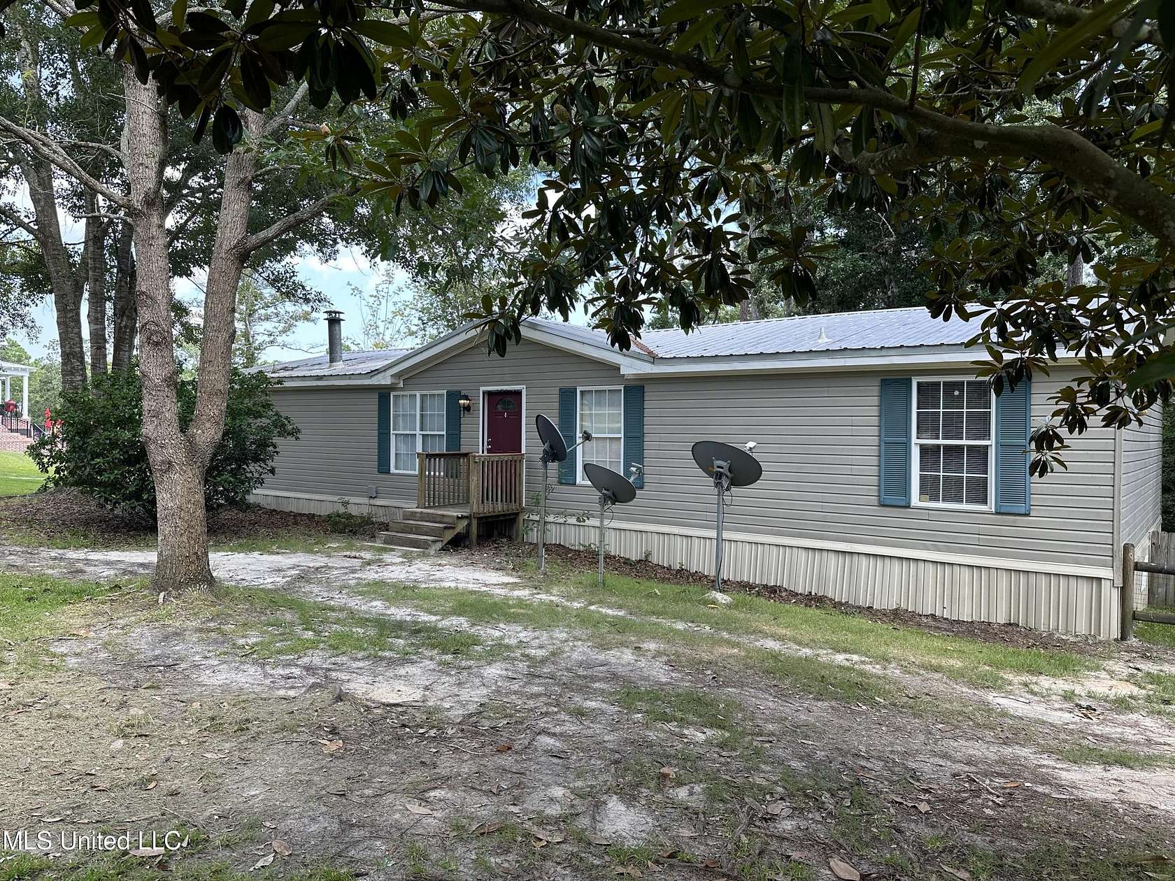 5 Acres of Residential Land with Home for Lease in Ocean Springs, Mississippi