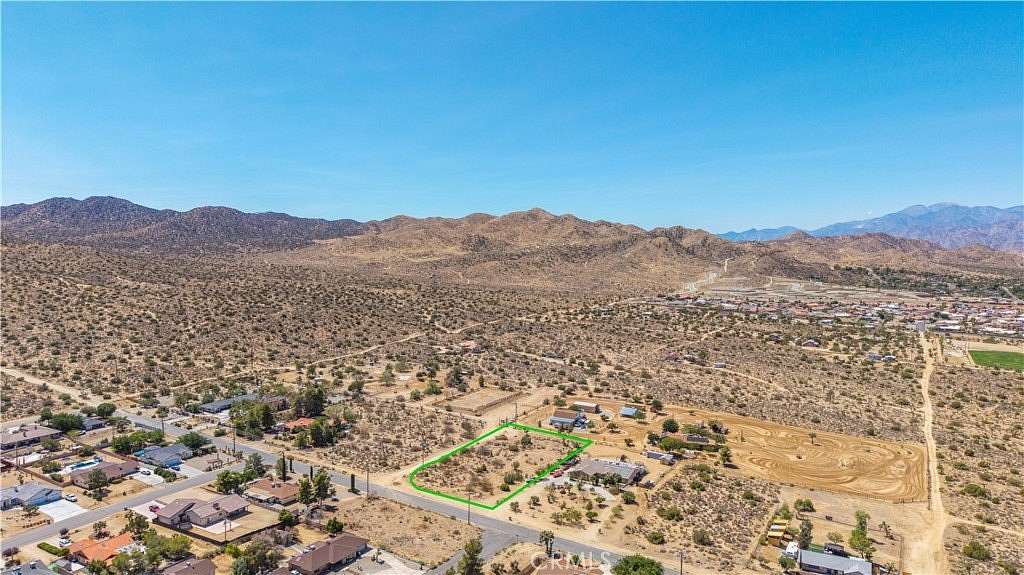 1 Acre of Land for Sale in Yucca Valley, California