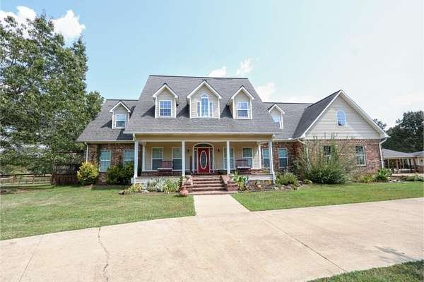 4 Acres of Residential Land with Home for Sale in Myrtle, Mississippi