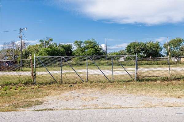1.38 Acres of Land for Sale in Robstown, Texas