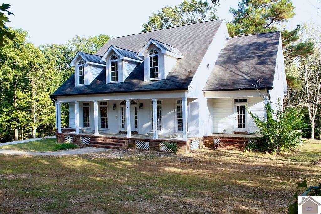 3.26 Acres of Residential Land with Home for Sale in Benton, Kentucky