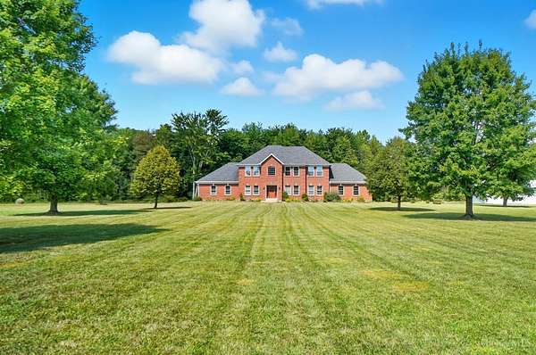 8.72 Acres of Residential Land with Home for Sale in Batavia, Ohio