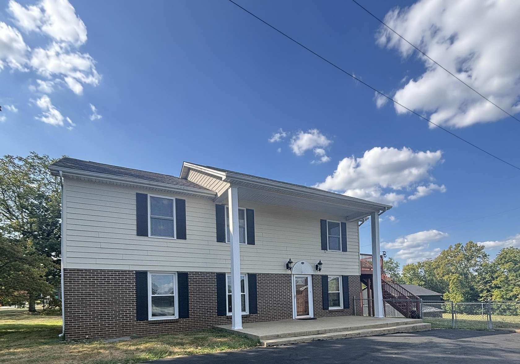 2 Acres of Residential Land with Home for Sale in Versailles, Kentucky