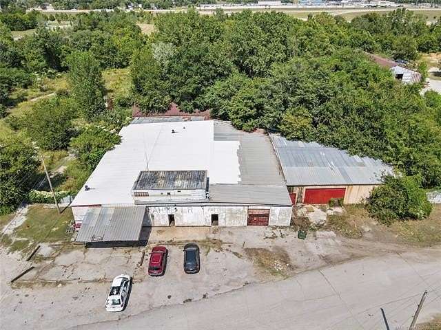 5.51 Acres of Improved Commercial Land for Sale in Tulsa, Oklahoma