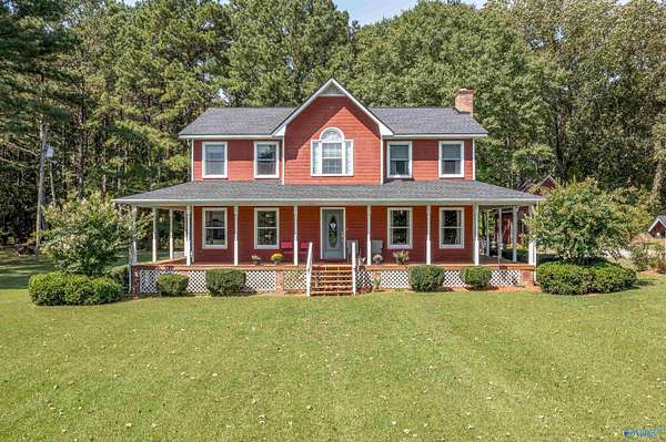 3.5 Acres of Residential Land with Home for Sale in Gadsden, Alabama