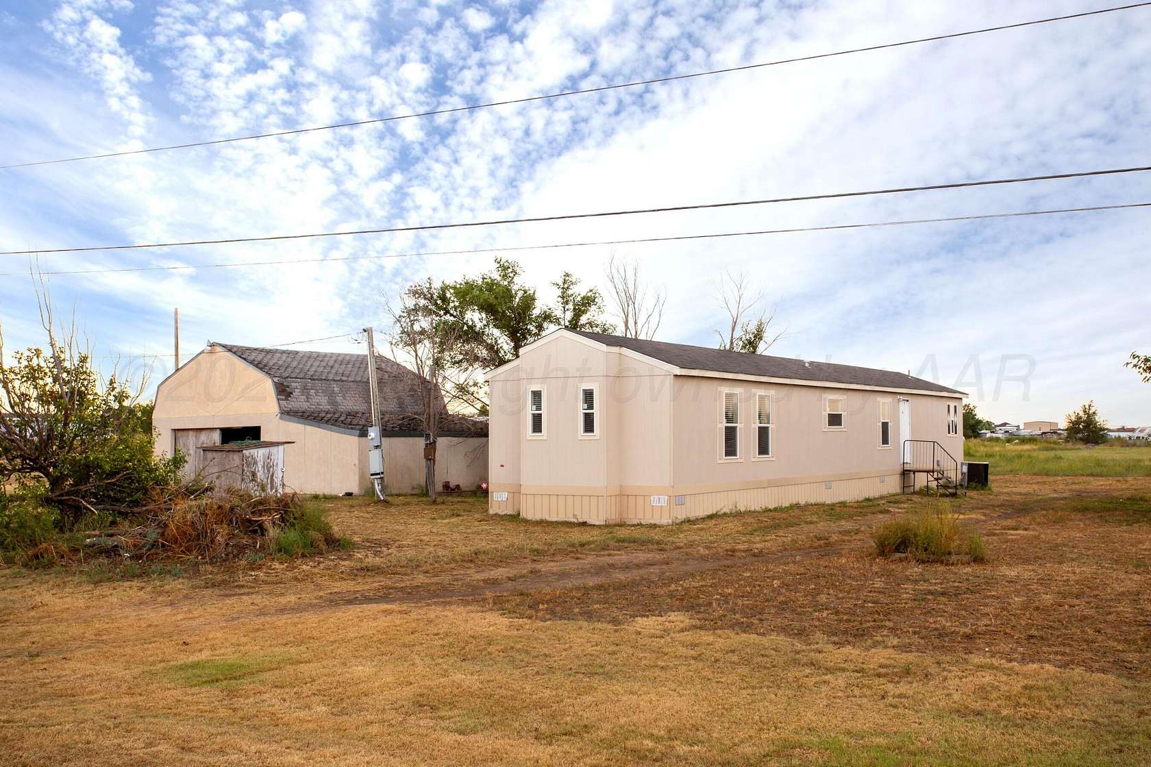 2.5 Acres of Residential Land with Home for Sale in Amarillo, Texas