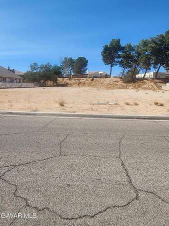 Residential Land for Sale in Helendale, California