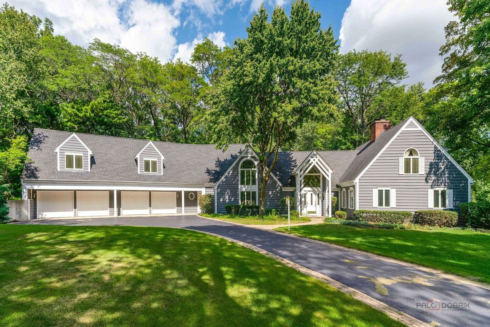 2.34 Acres of Residential Land with Home for Sale in Inverness, Illinois