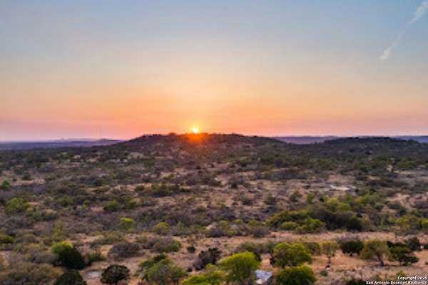 1 Acre of Residential Land with Home for Sale in Comfort, Texas