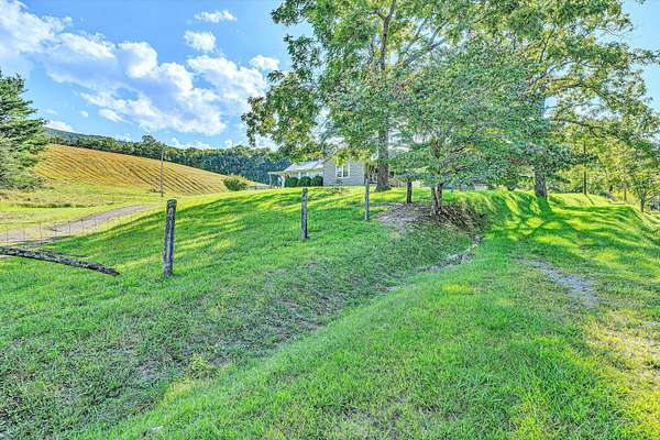 86 Acres of Land with Home for Sale in New Castle, Virginia