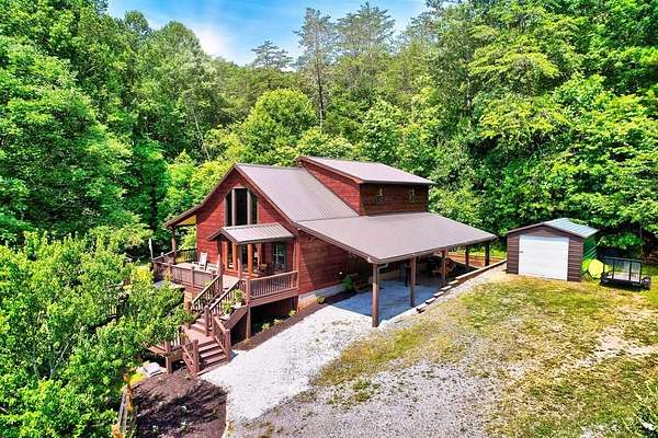 2.2 Acres of Residential Land with Home for Sale in Blue Ridge, Georgia