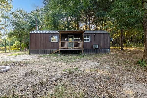 1 Acre of Residential Land with Home for Sale in Nacogdoches, Texas