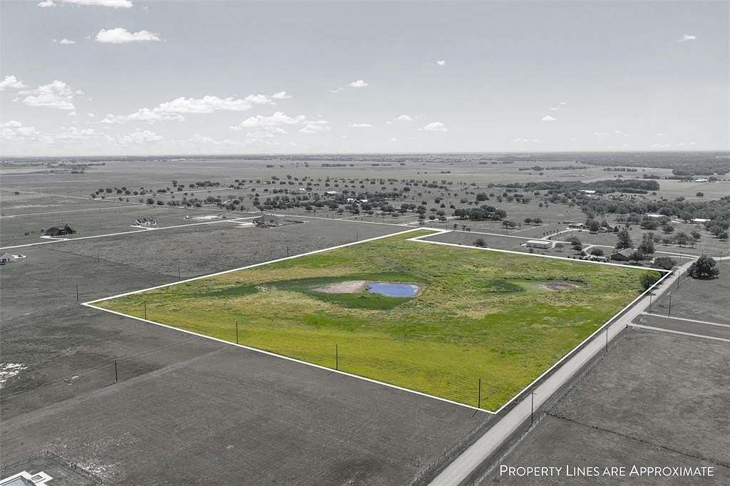 18.6 Acres of Land for Sale in Crawford, Texas