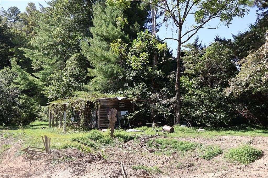 1.12 Acres of Residential Land for Sale in Lenoir, North Carolina