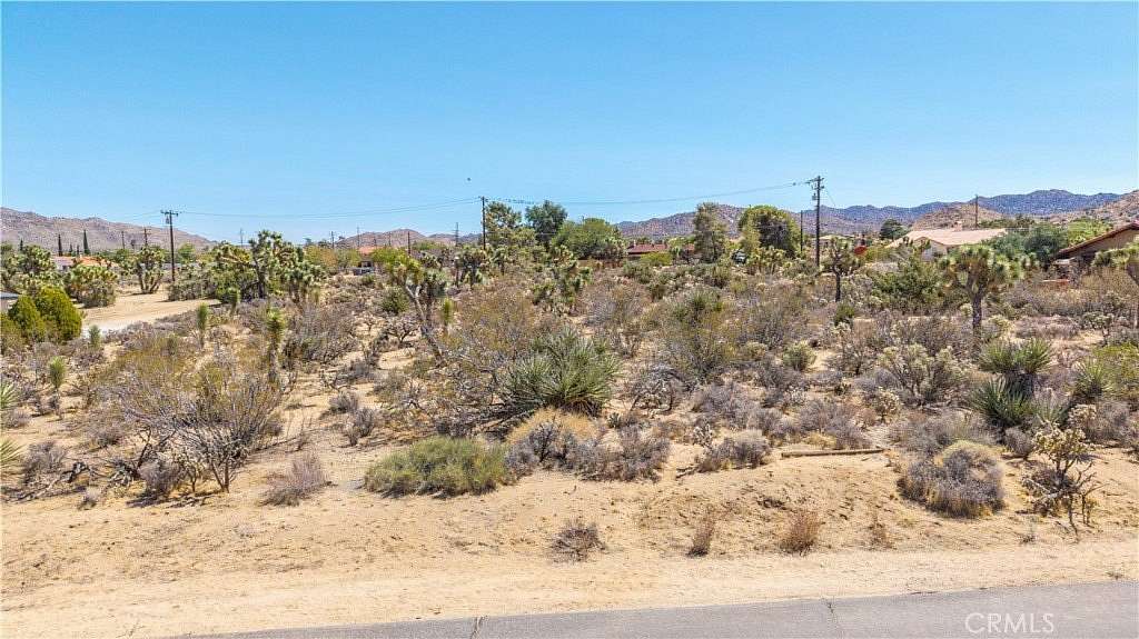 1 Acre of Land for Sale in Yucca Valley, California