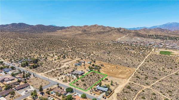 1 Acre of Residential Land for Sale in Yucca Valley, California